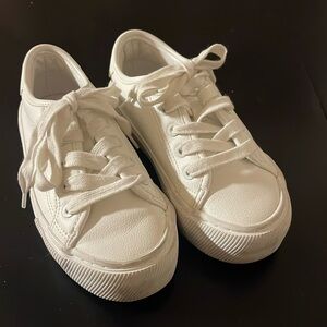 Zara size 30 or 1.5 kids shoes used good condition.